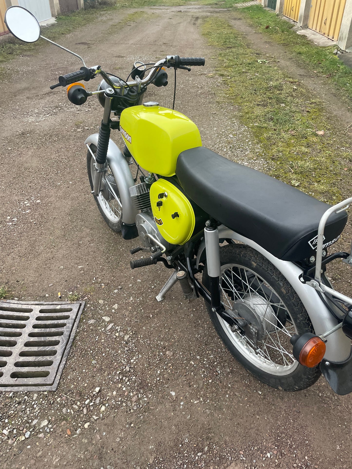 Teilrestauriert Simson S50B in Rapsgelb mit KBA Papieren